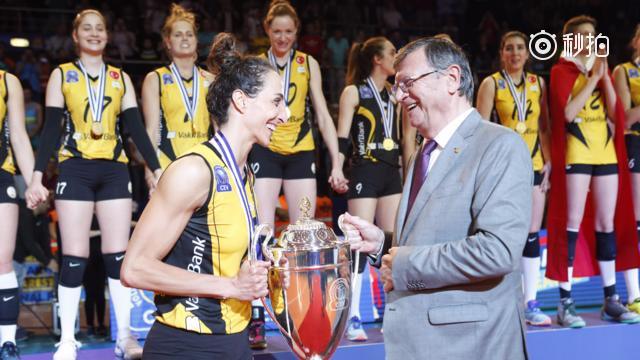 【2018女排欧冠 完整版颁奖仪式录像】北京时