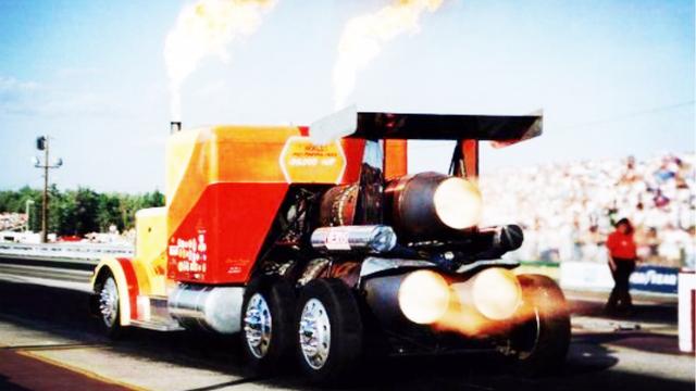 世界最快卡车能跑多快?时速高达644公里,360