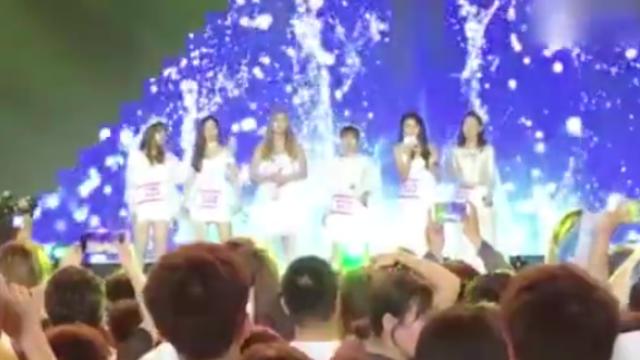 ninepercent上海粉丝见面会 直播 开场劲歌热舞