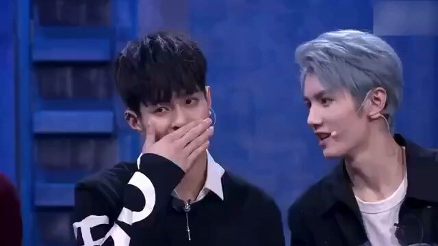 坤音四子 毒奶 oner 录制《机器人争霸》毒奶体质大爆发,pick谁谁.