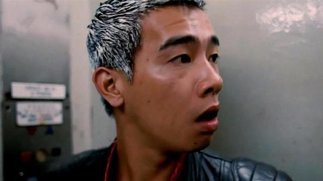 陈小春赶着去打架,跟牧师说让耶稣下来修电梯~ 67