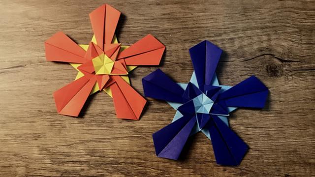 超简单的组合五角星折纸 很漂亮哦!