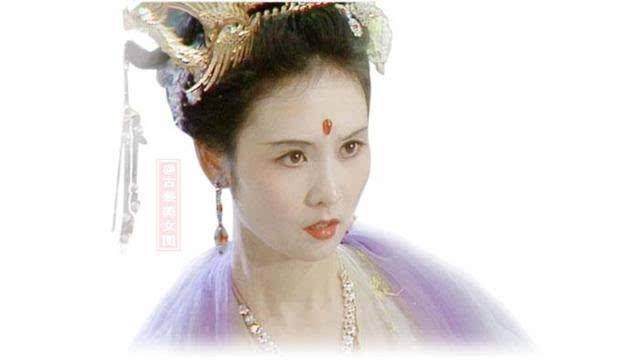 记忆中最经典的扮相应该是86版《西游记》的嫦娥吧,由邱佩宁饰演.