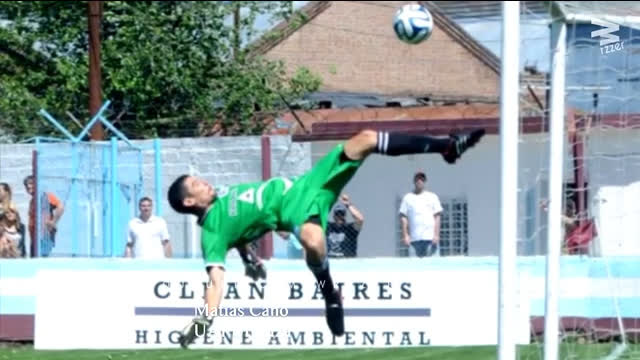 【2018年门将滑稽失误集锦】卡里乌斯在欧冠