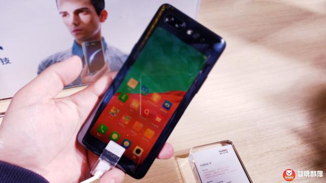 努比亚X新玩法曝光:背屏随心换,得努比亚X等于