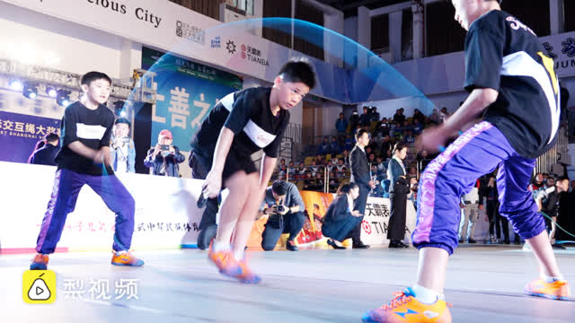 跳绳跳得最快的视频 GYts-hnyuqhi4353619.jpg