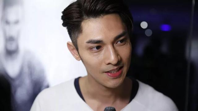 tvb人气小生被爆搭上圈外空姐 暖男上身护女友|关楚耀|女友|空姐_新浪