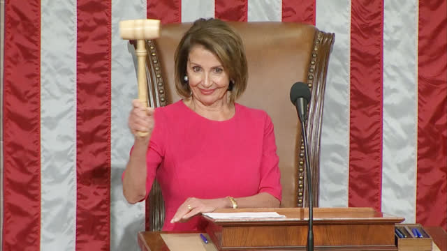 美国民主党女强人当选众议院议长 称不排除弹