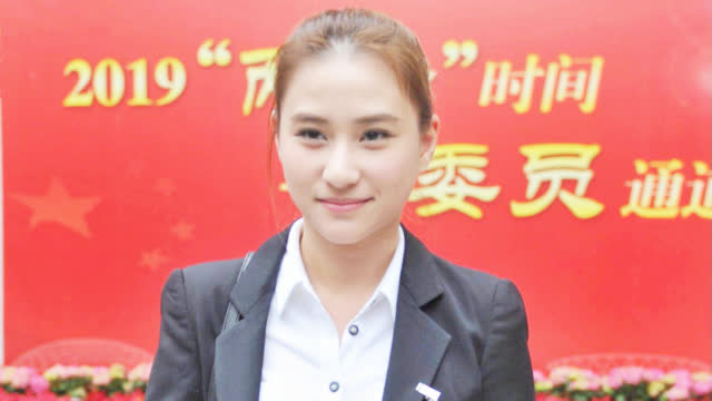 政协委员分组讨论区委领导讲话审议常委会工作