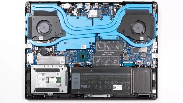 【猪王的良心结语】上图是戴尔 g7-7590的拆机实拍图,4热管双风扇的