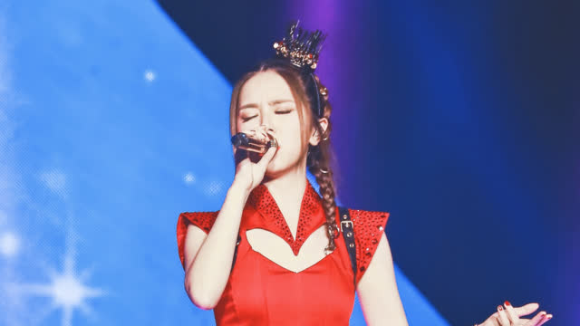 邓紫棋《不存在的存在》这首歌第一感觉还不错