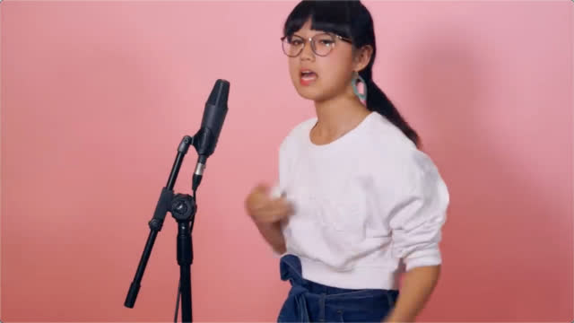 最近一首很火的英文歌…《That girl》艾特出你