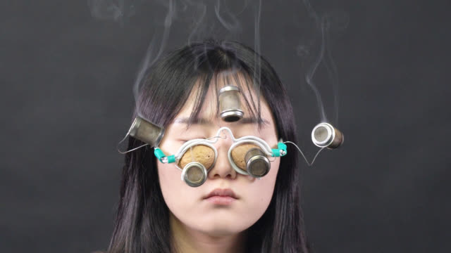 把大爷的文玩盘碎了,送他这个养生核桃灸能行不