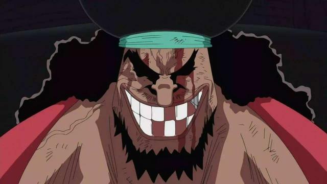 黑胡子使用的武器式铁爪,当初的她还没有获得恶魔果实的能力,完全式