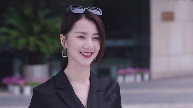 "这个角色,她曾经还出演过郑爽杨洋主演的电视剧《微微一笑很倾城》