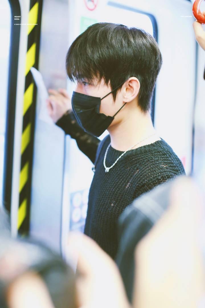 杨洋最新帅气近照曝光,引发网友吐槽差点认成王俊凯