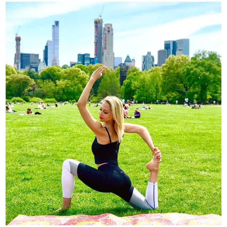 沧海一粟!保养卵巢的瑜伽体式"骨肉之情"-第2张图片-途威网