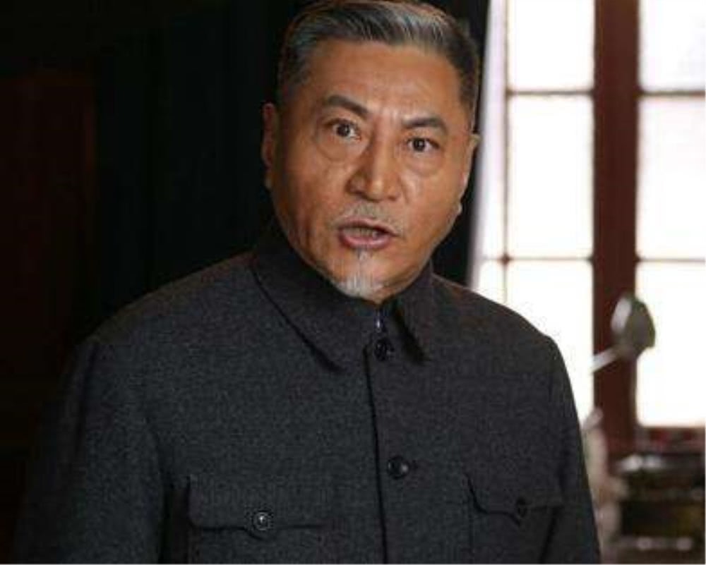 被观众称为鬼子专业户,演技好到没话说,还经常被误认为是日本人