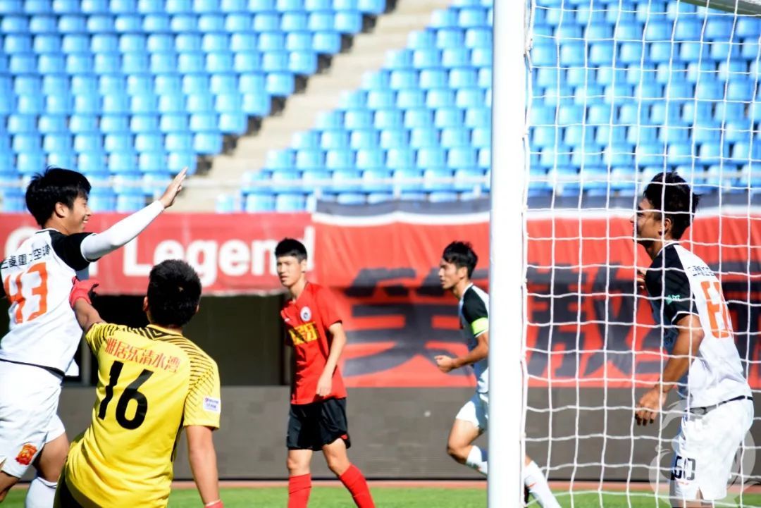 预备队|樊孝斌精彩世界波,李悦铭建功,武汉卓尔