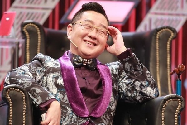 46岁的他一直招黑被骂却从不反驳回应,因一档节目到达了事业巅峰