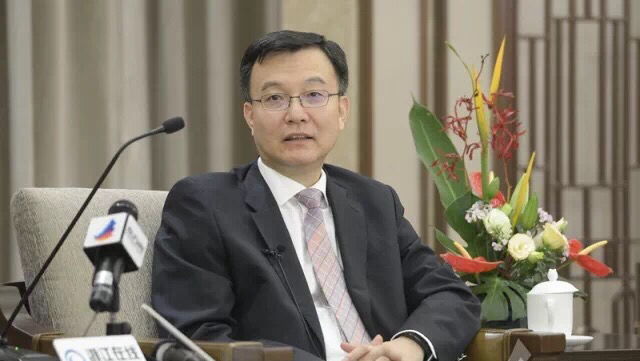 超燃mv把中国英雄的赞歌用英文唱向世界