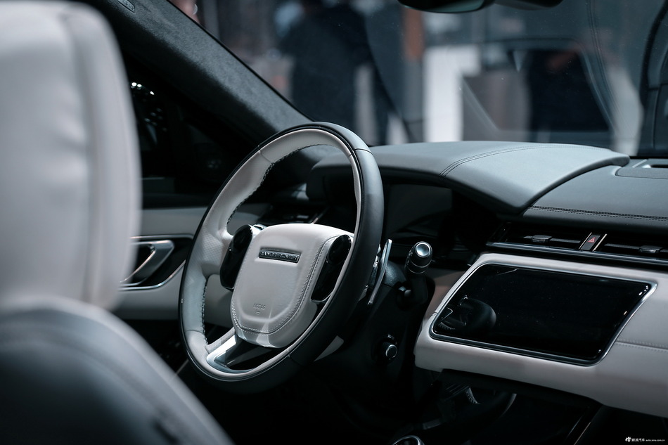 最美路虎将国产 揽胜星脉成车展最耀眼主角