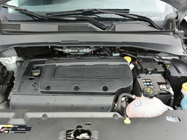 广汽菲克  200T 发动机舱