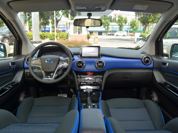 昌河  1.5L 大中控全景