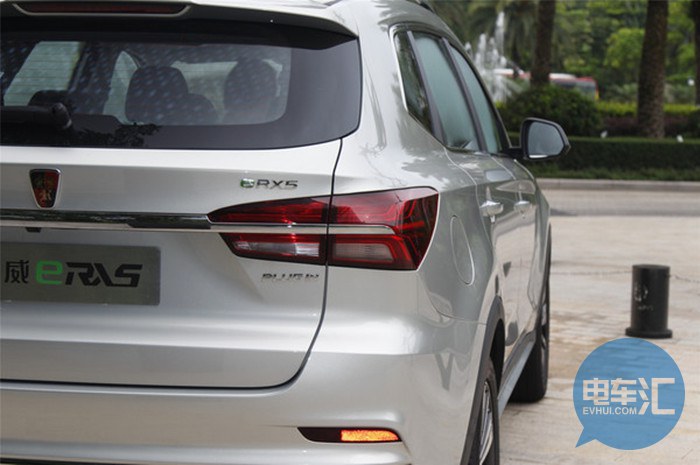 b61e323797814f7b852fb23f866bd530_th