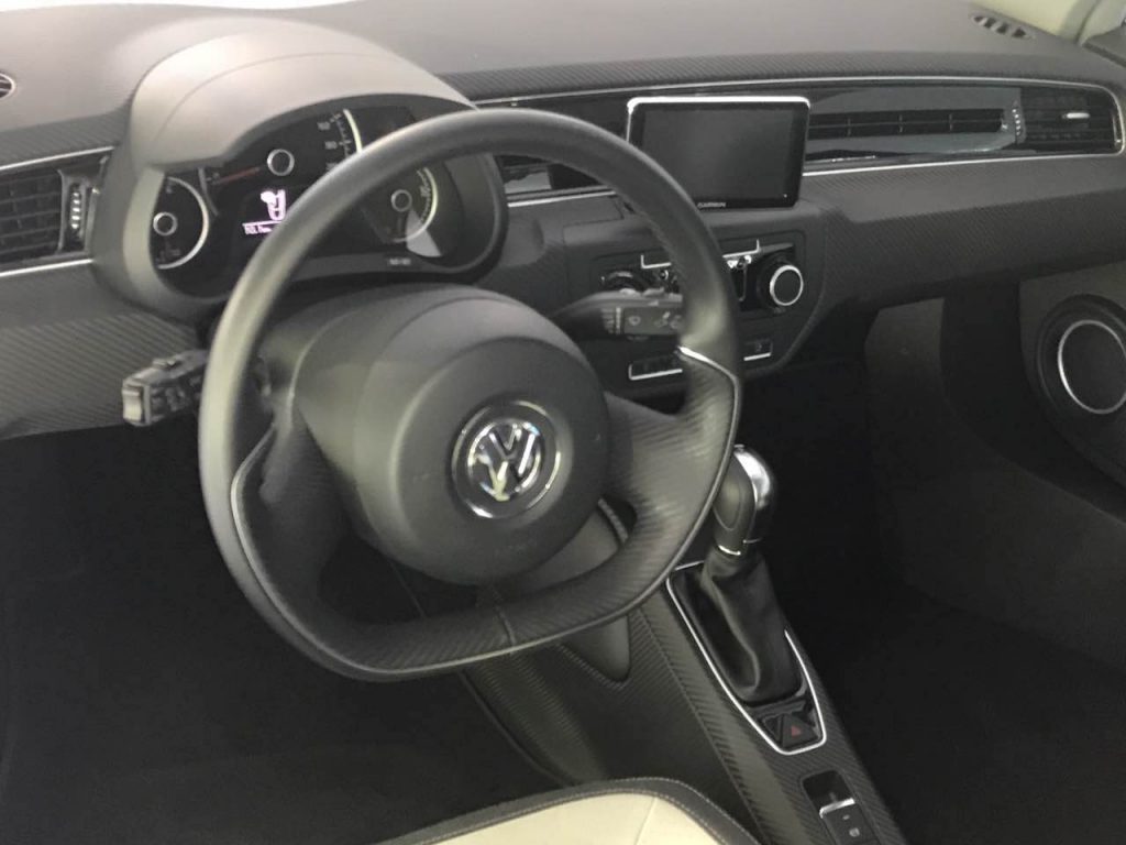 油耗不到1L的大众混动车竟然还配了个剪刀门