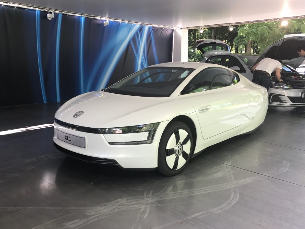 油耗不到1L的大众混动车竟然还配了个剪刀门