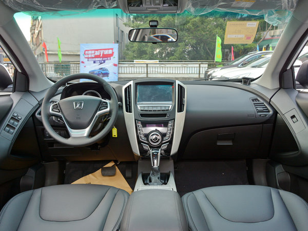 东风裕隆  1.8T 大中控全景