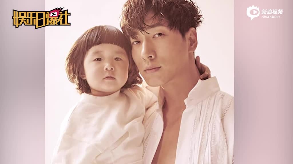 张亮女儿两岁生日曝亲子照