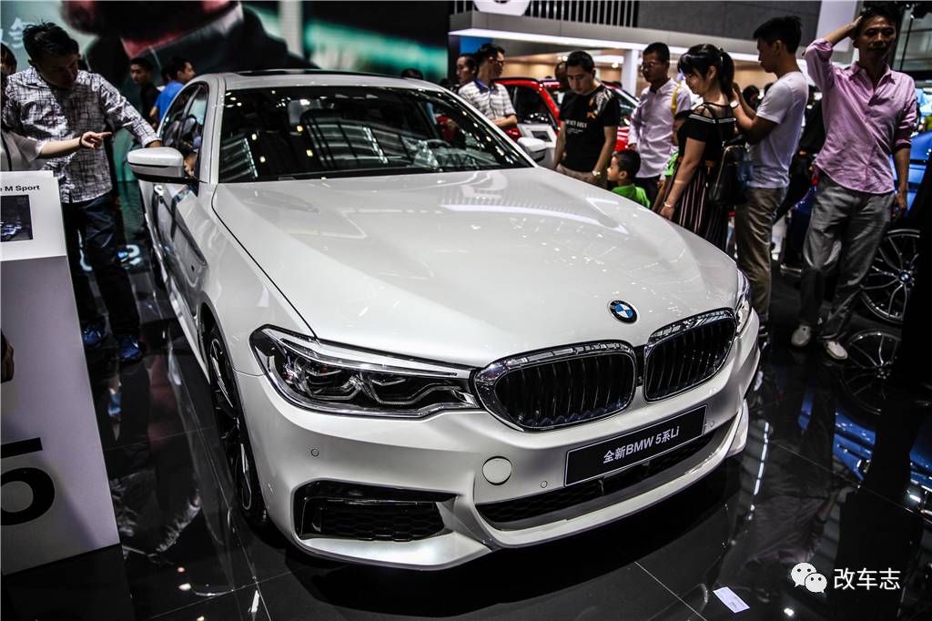 想买全新宝马5系的注意了，除了开眼角还有哪些实质性升级？