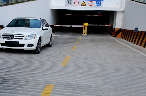 [转帖]应对紧急车辆事故 这些简单粗暴的方法最管用