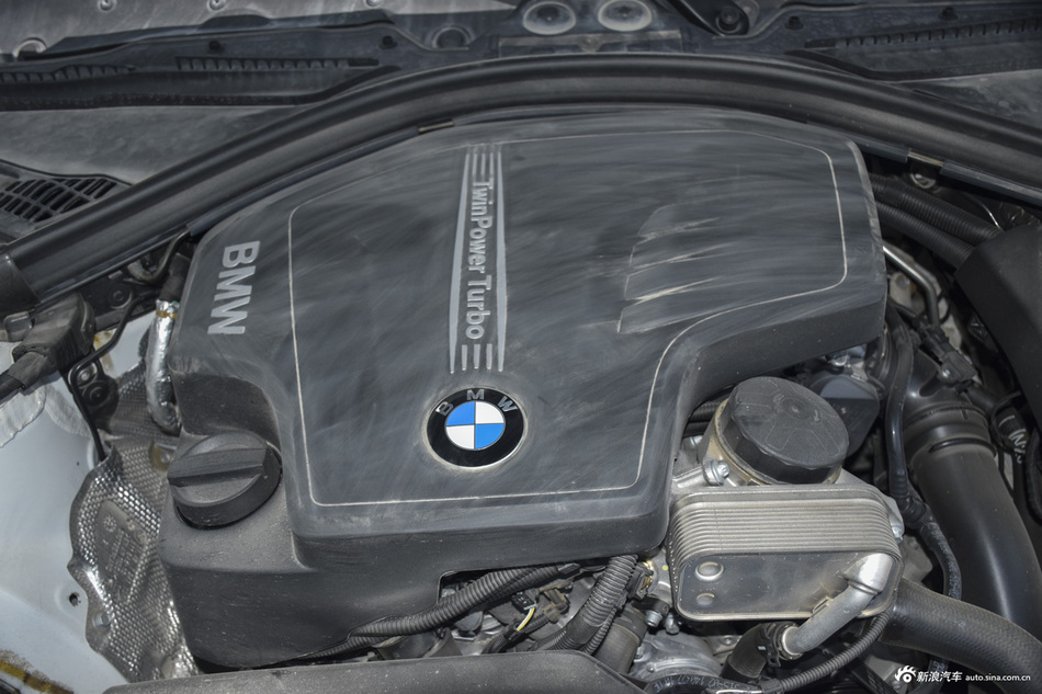 2016款宝马3系 2.0T自动320Li豪华设计套装 