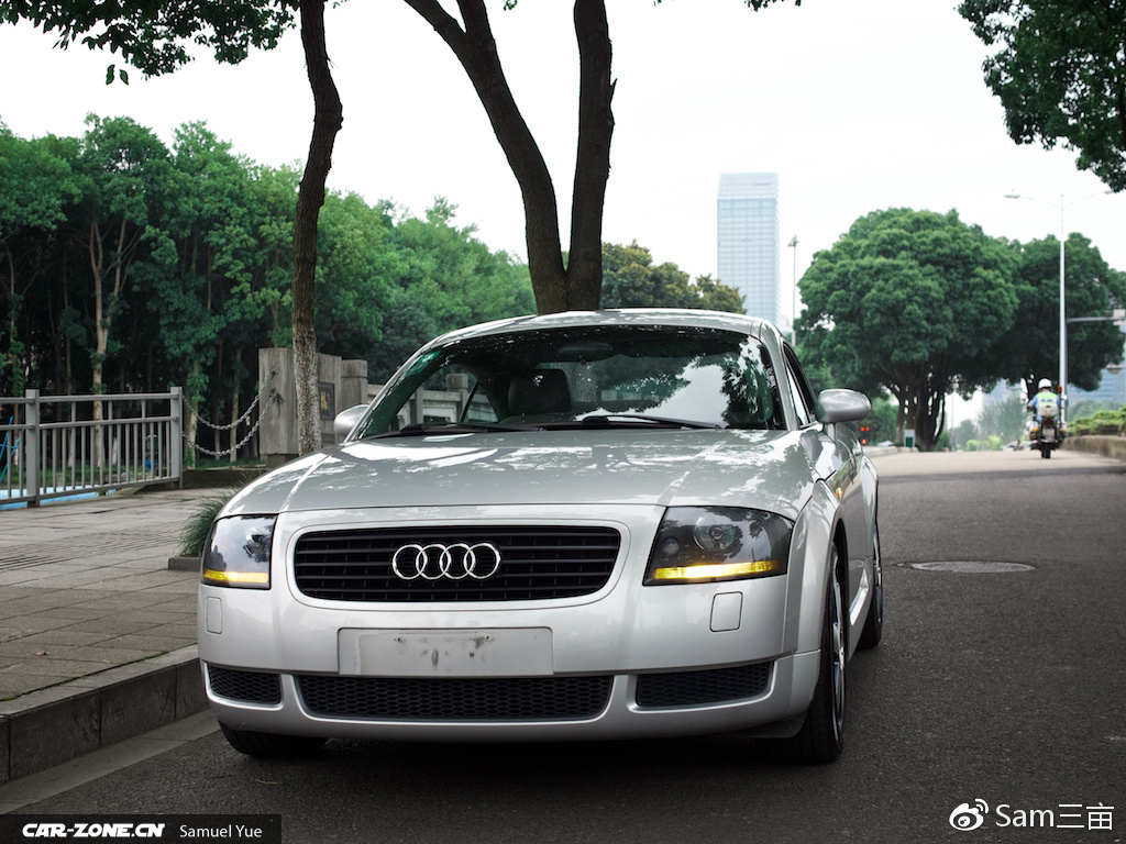 紧绷到我怀疑它出厂年份！奥迪TT Coupe MK1 1.8T