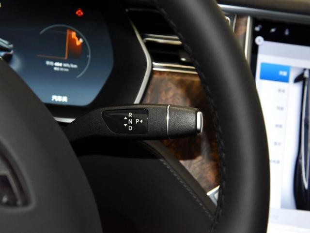 [转帖]坐进特斯拉，不会启动，不会挂挡，不会拉手刹