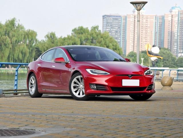 [转帖]坐进特斯拉，不会启动，不会挂挡，不会拉手刹