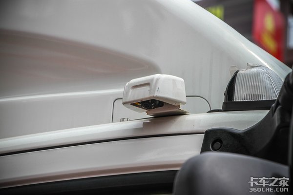 充电1小时竟跑180公里! 吉利这次又火了