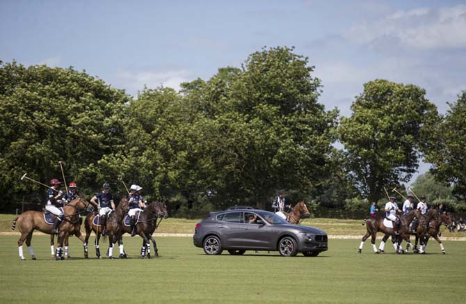 05玛莎拉蒂皇家慈善马球挑战赛球手们与Levante(2)