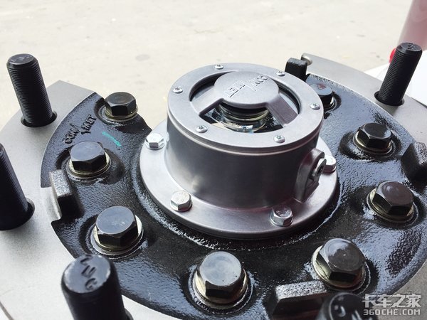 小升级大作用 康迈油润滑引众卡友围观