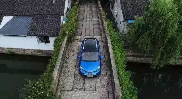 车企去哪儿丨去绍兴、成都品品古城之韵，到环塔赛道体验尘土飞扬