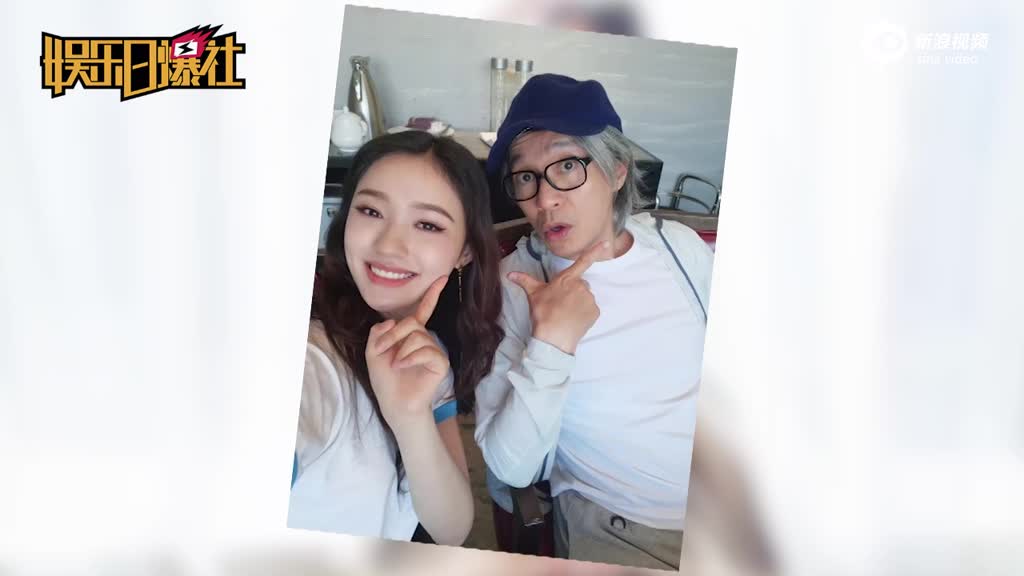 林允上影节偶遇老板周星驰 搞怪合照超开心