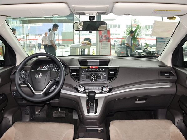 东风本田  2.0L 自动 中控台整体