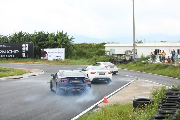 丰田86擎动“发夹弯”  2017驾驶训练营完美落幕-图9