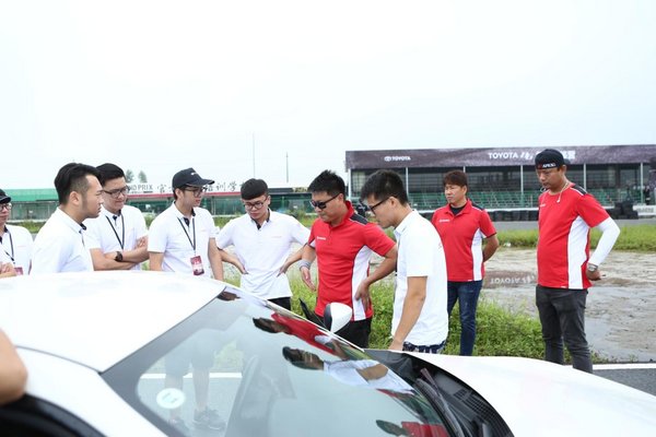 丰田86擎动“发夹弯”  2017驾驶训练营完美落幕-图2