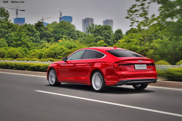 奥迪新一代A5 6月30日上市 2.0T发动机