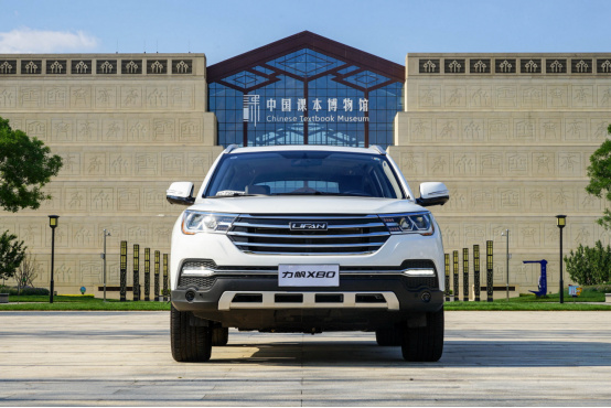 【原创试驾】杀出一匹黑马！抢先试驾力帆X80 ——by@孙大诚