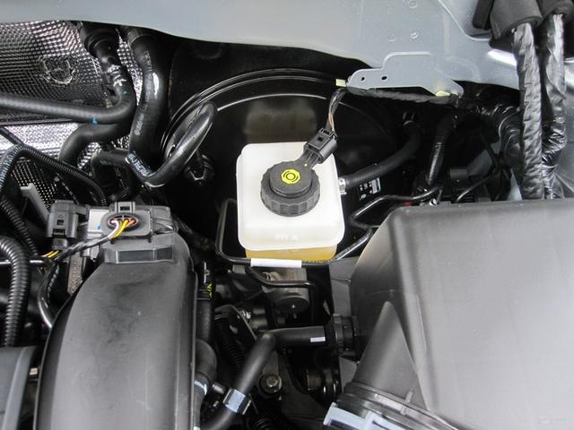 汽车中三油五液的更换周期！秒变老司机